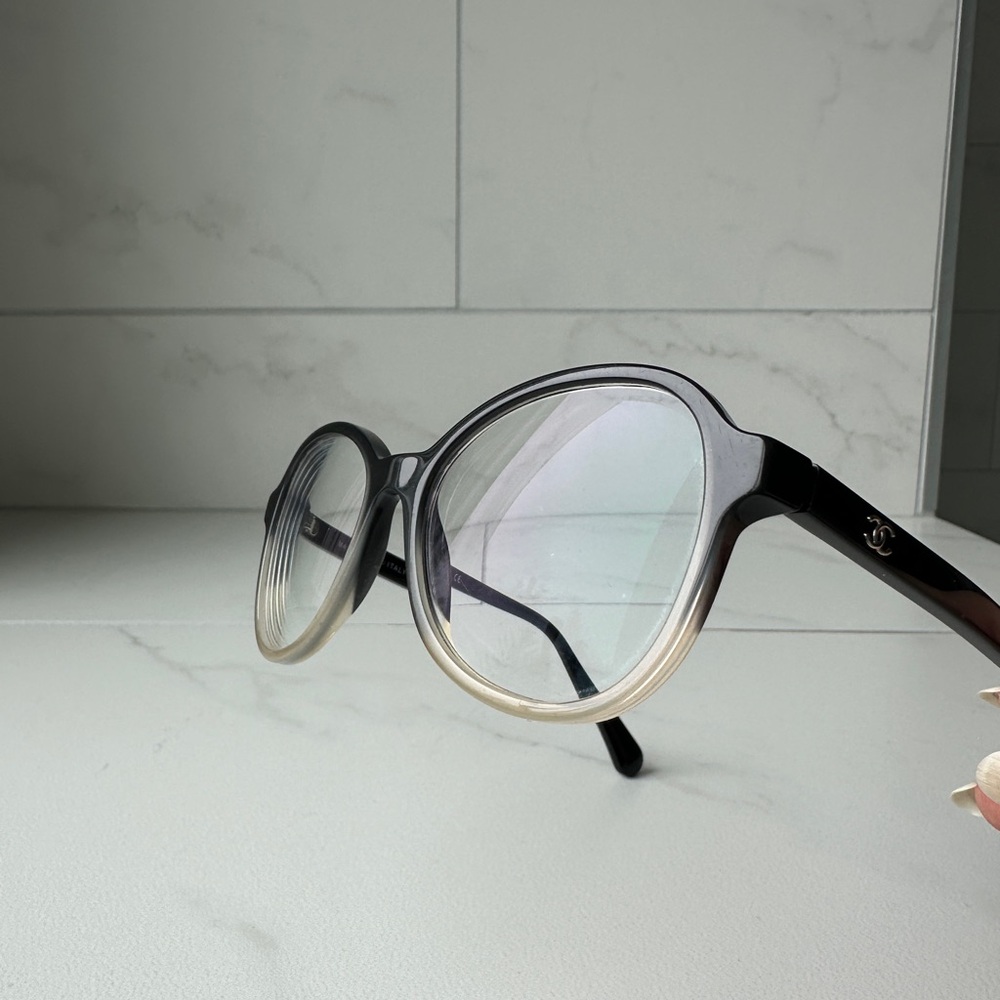 CHANEL Black and Gradient Grey Glasses with Quilted Case - Picture 3 of 9